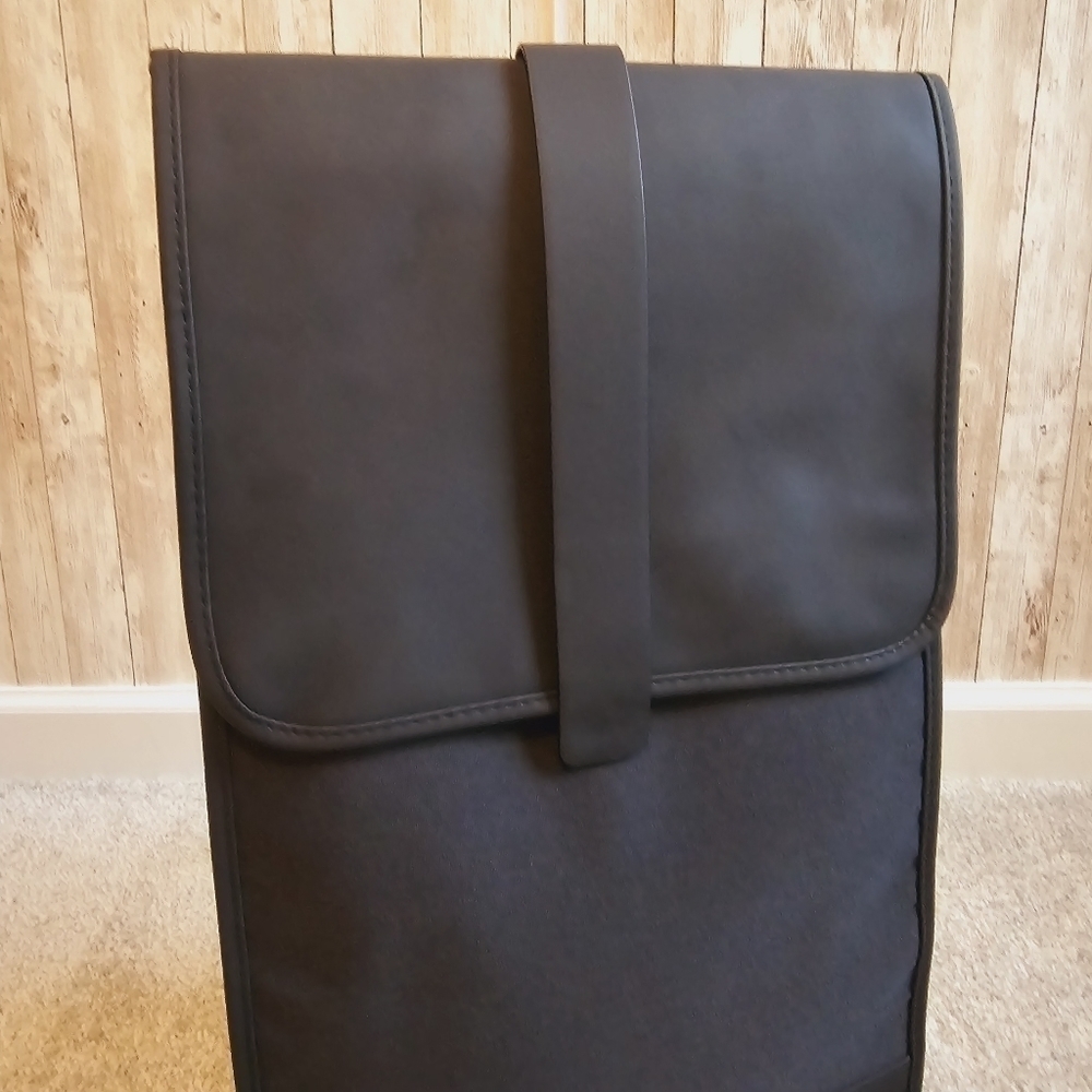 Azzaro Backpack - Picture 3 of 7
